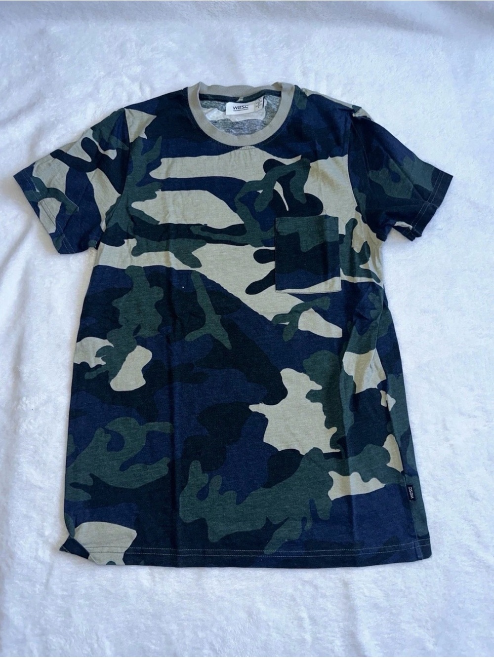 WeSC Camo T Shirt Unisex Small Green Camouflage Superlative Conspiracy Pocket